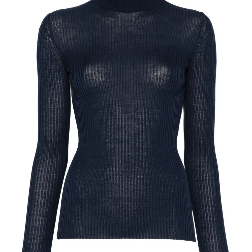 Топ в рубчик с высоким воротником