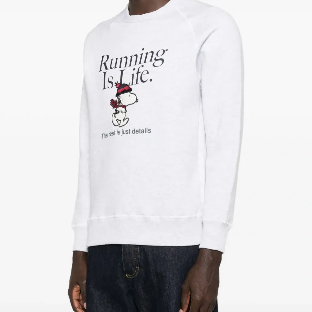 Толстовка с графичным принтом