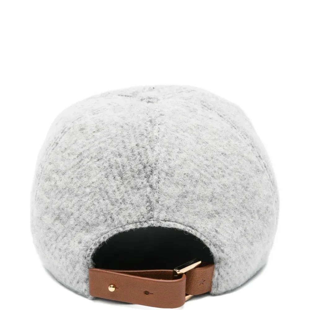 Бейсболка с кожаным ремешком