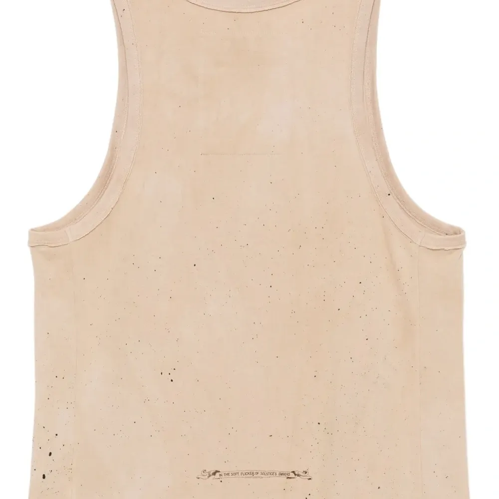 Топ с графичным принтом