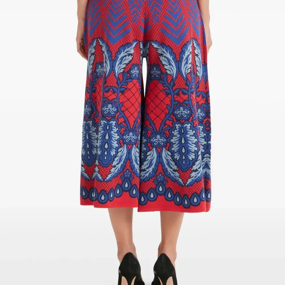 Брюки с узором шеврон