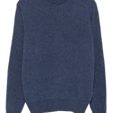 Свитер с круглым вырезом