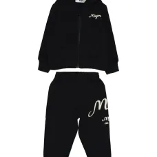 Спортивный костюм с вышитым логотипом