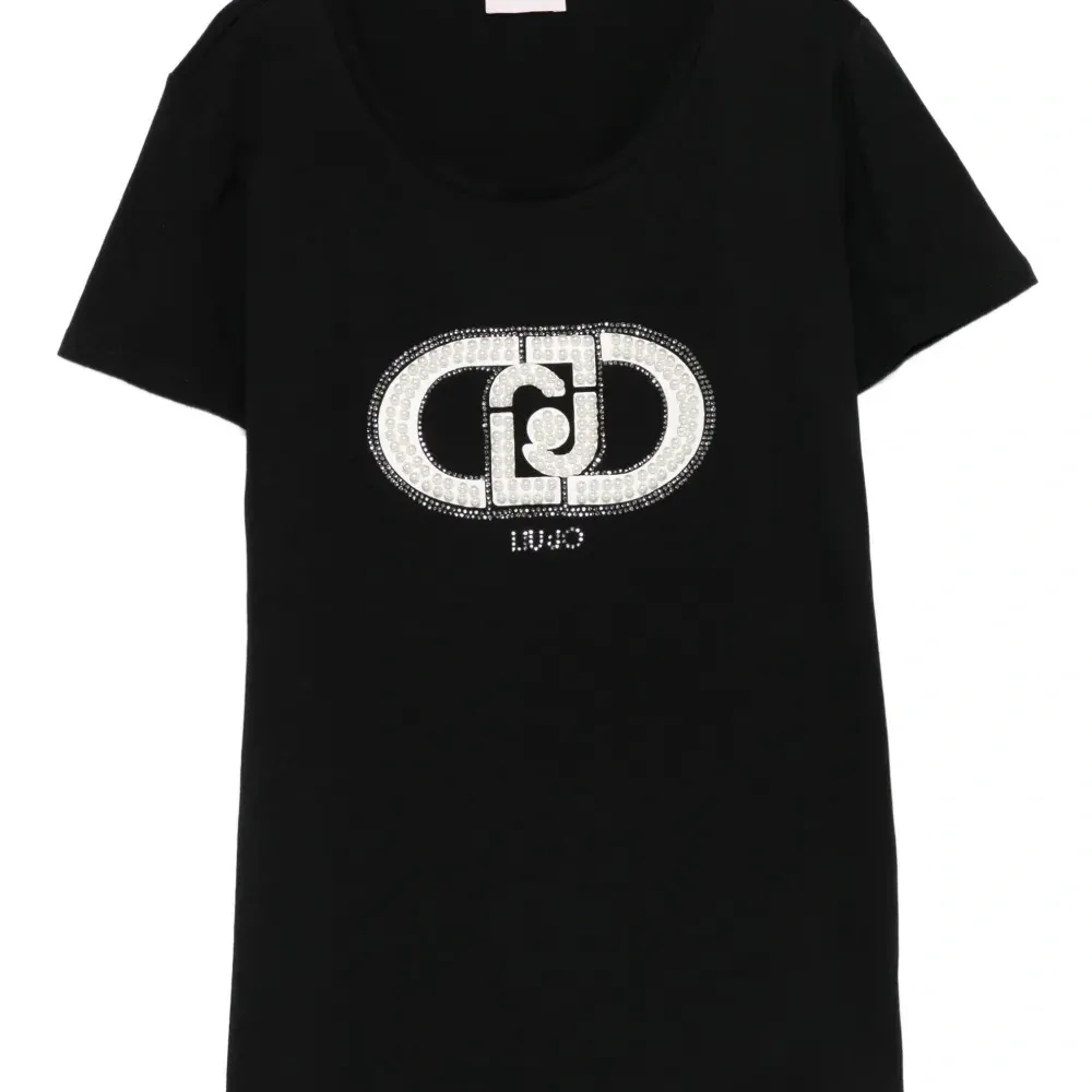 Футболка с декорированным логотипом