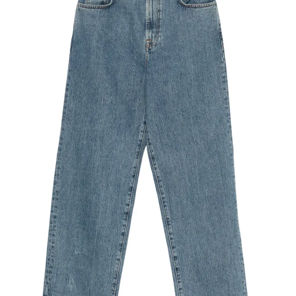 Джинсы свободного кроя