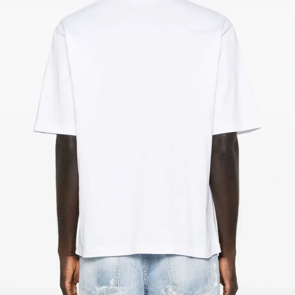 Футболка с графичным принтом