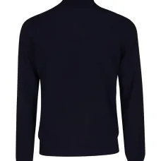 Свитер с высоким воротником