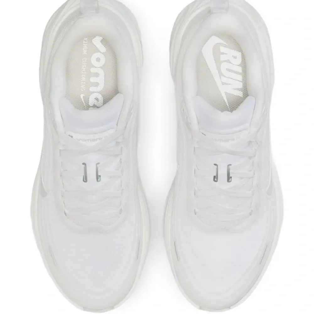 Кроссовки Vomero Plus Triple White