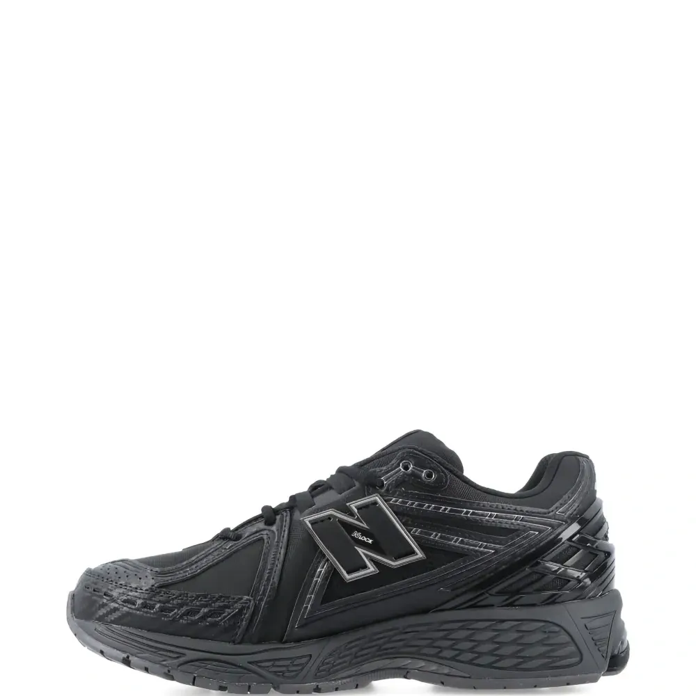 Кроссовки из замши 1906R