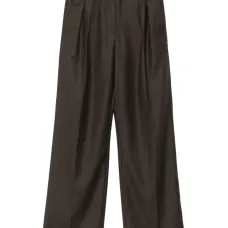 Брюки со складками спереди