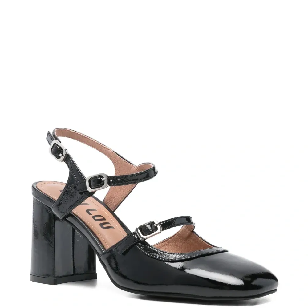 Кожаные туфли на каблуке