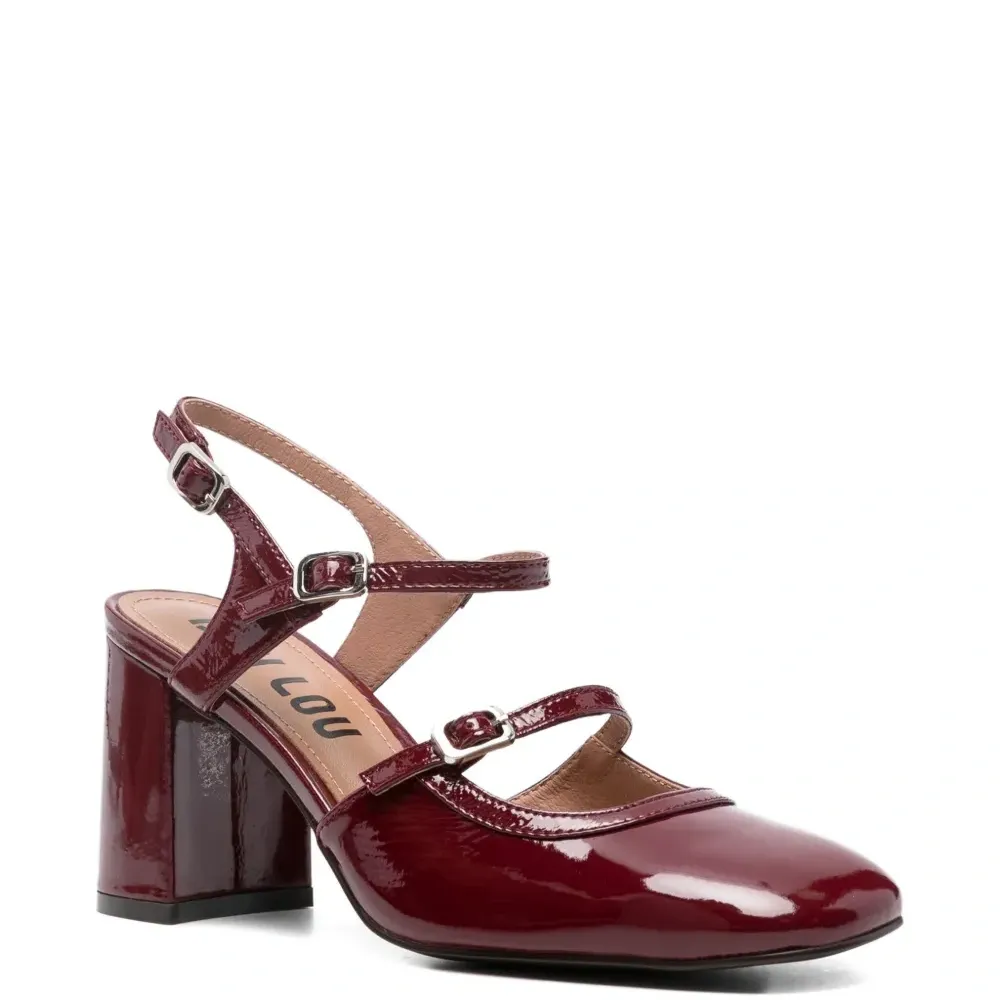 Кожаные туфли на каблуке