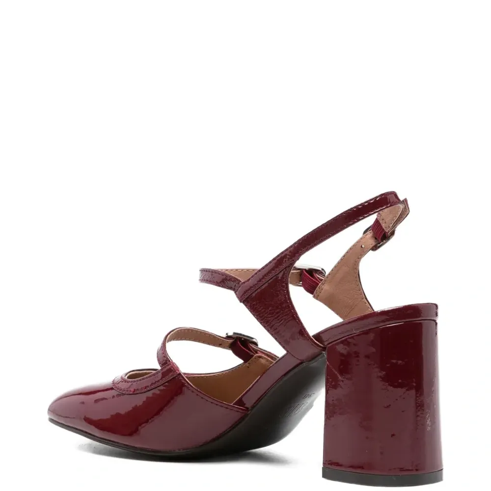 Кожаные туфли на каблуке