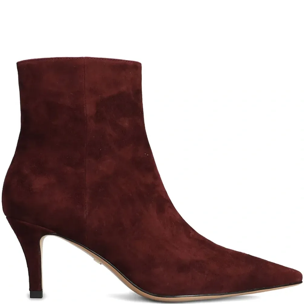 Ботильоны на каблуке с заострённым мысом