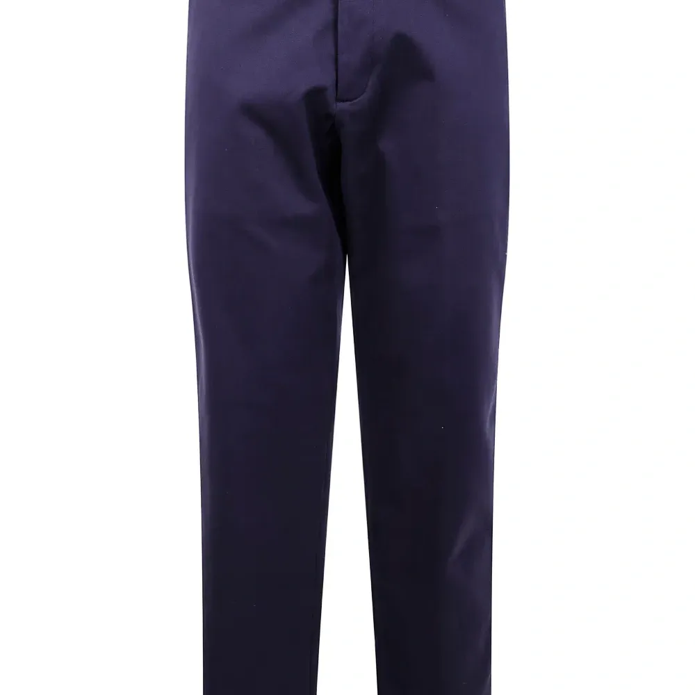 Брюки на пуговицах