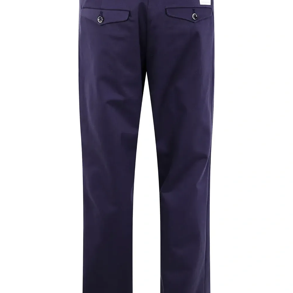 Брюки на пуговицах