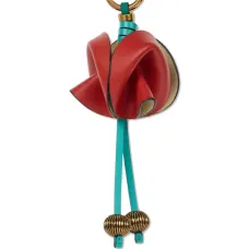 Брелок в форме цветка