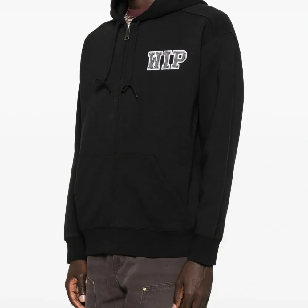 Худи на молнии с вышитым логотипом