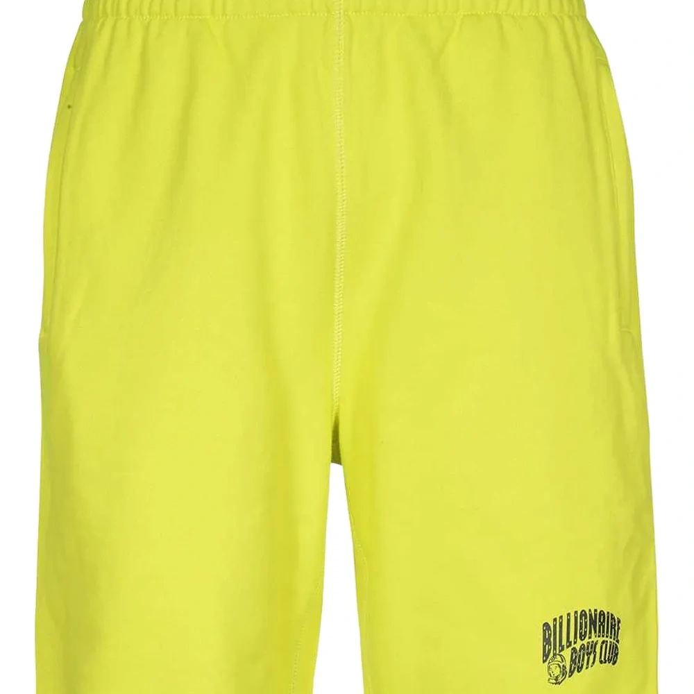 Спортивные шорты с эластичным поясом и логотипом