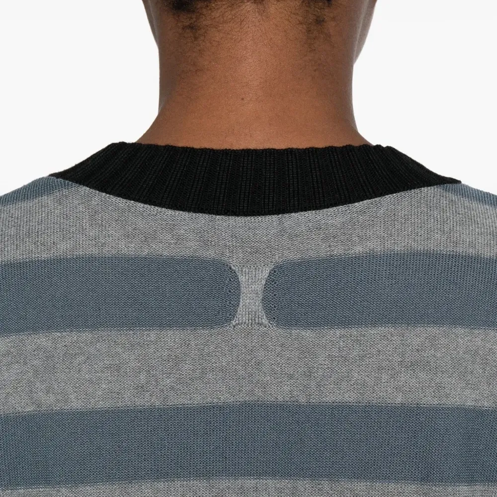 Полосатая трикотажная футболка с короткими рукавами