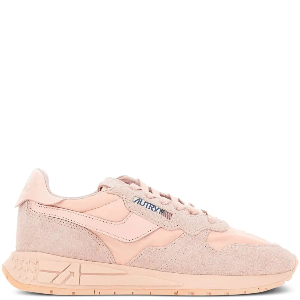 Кроссовки со вставками