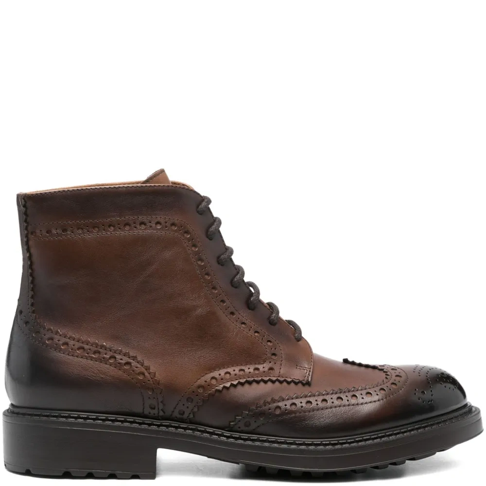 Ботинки с брогированием