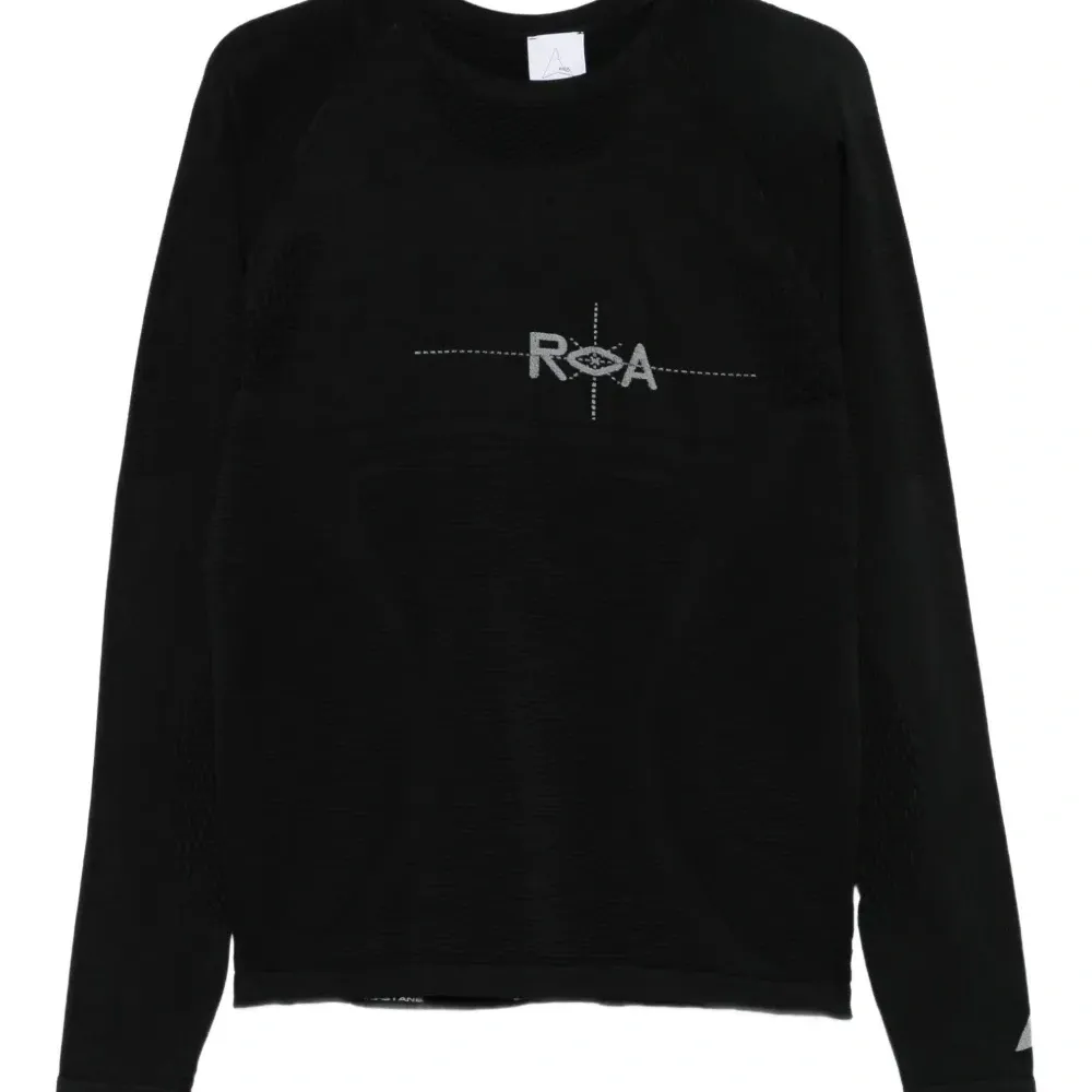 Топ с длинными рукавами и логотипом Топ с длинными рукавами и логотипом