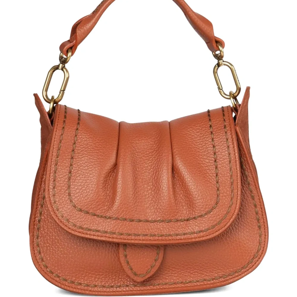 Кожаная сумка на плечо