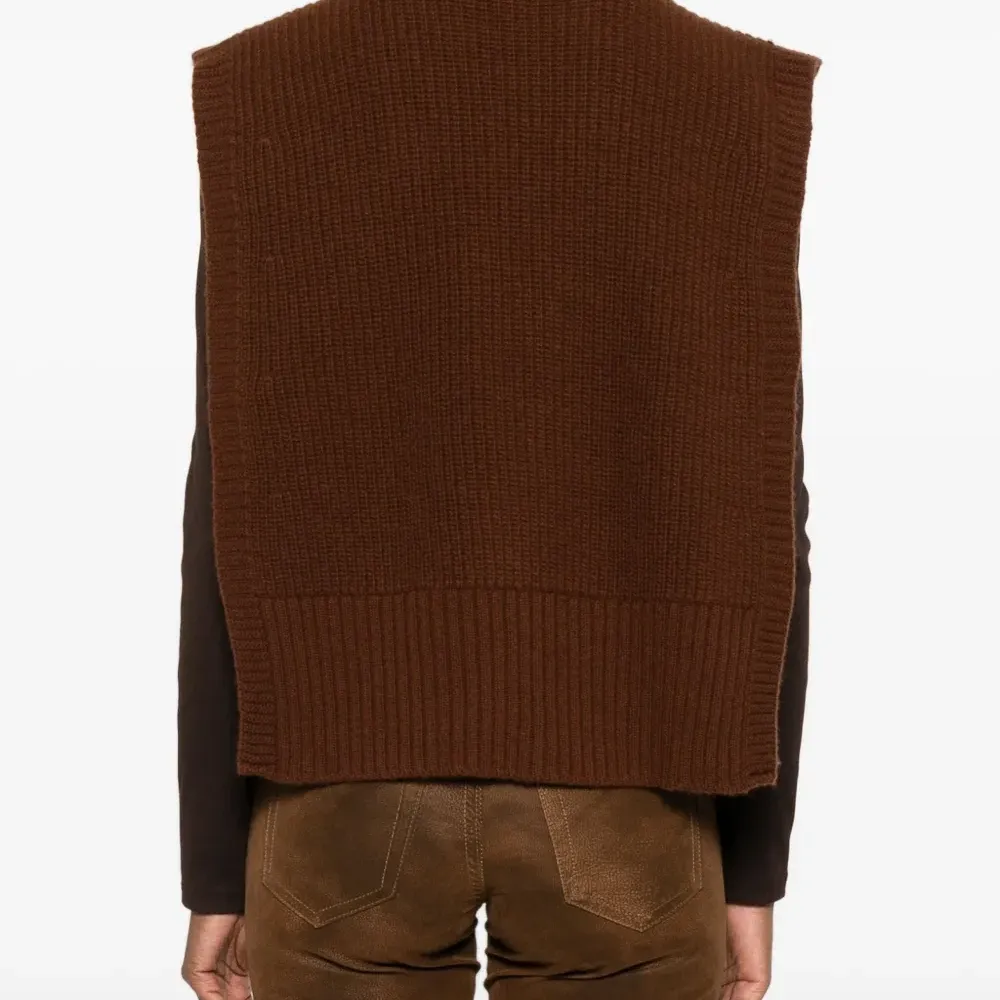 Топ с высоким воротником Топ с высоким воротником