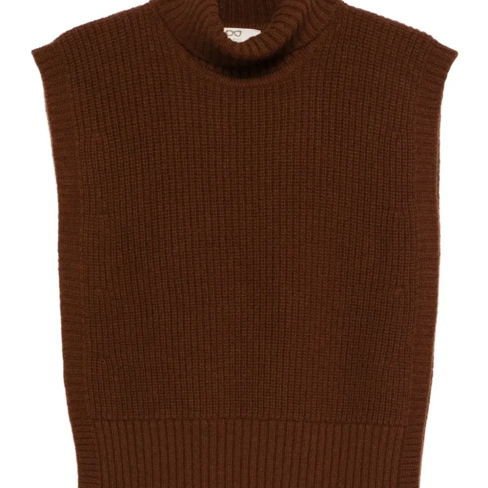 Топ с высоким воротником