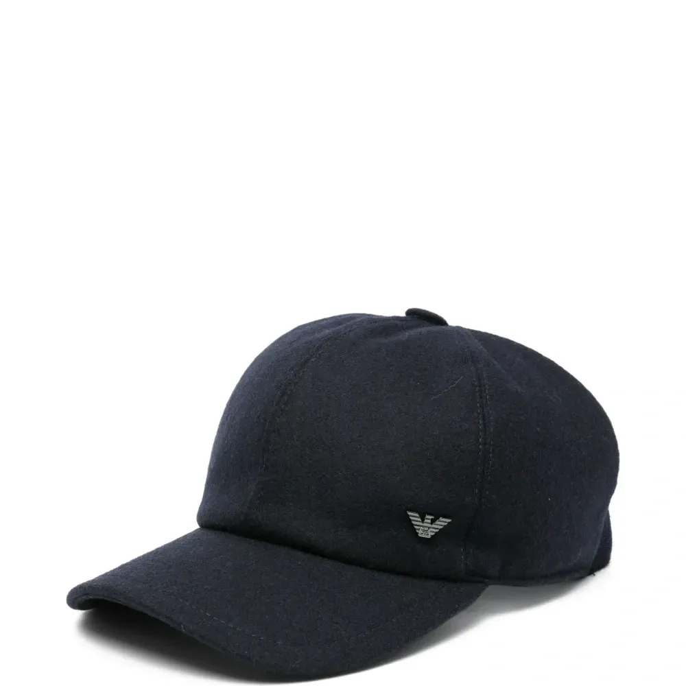 Бейсболка с логотипом