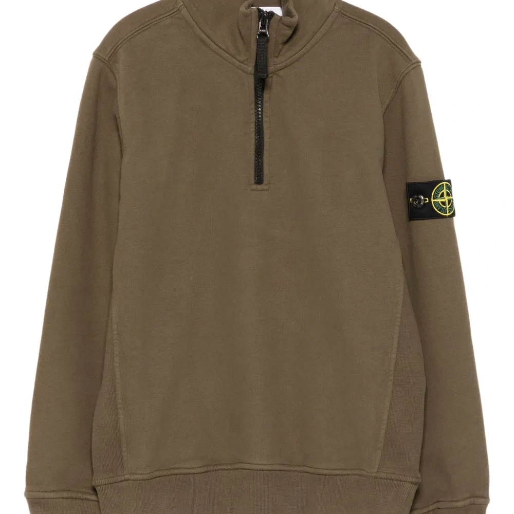 Толстовка с воротником на молнии и нашивкой-логотипом Толстовка с воротником на молнии и нашивкой-логотипом