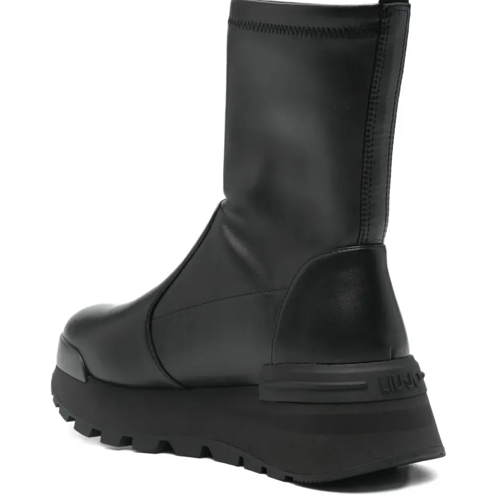 Ботильоны на платформе в виде носков