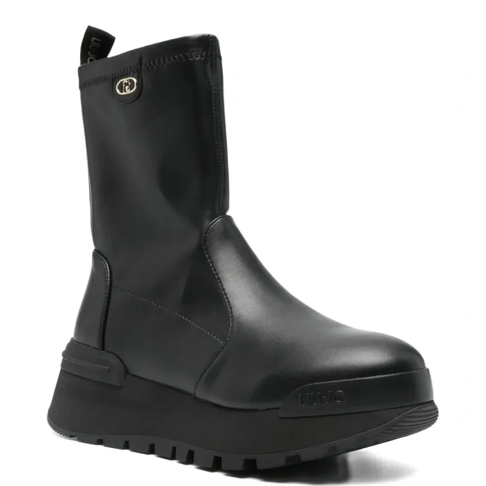 Ботильоны на платформе в виде носков