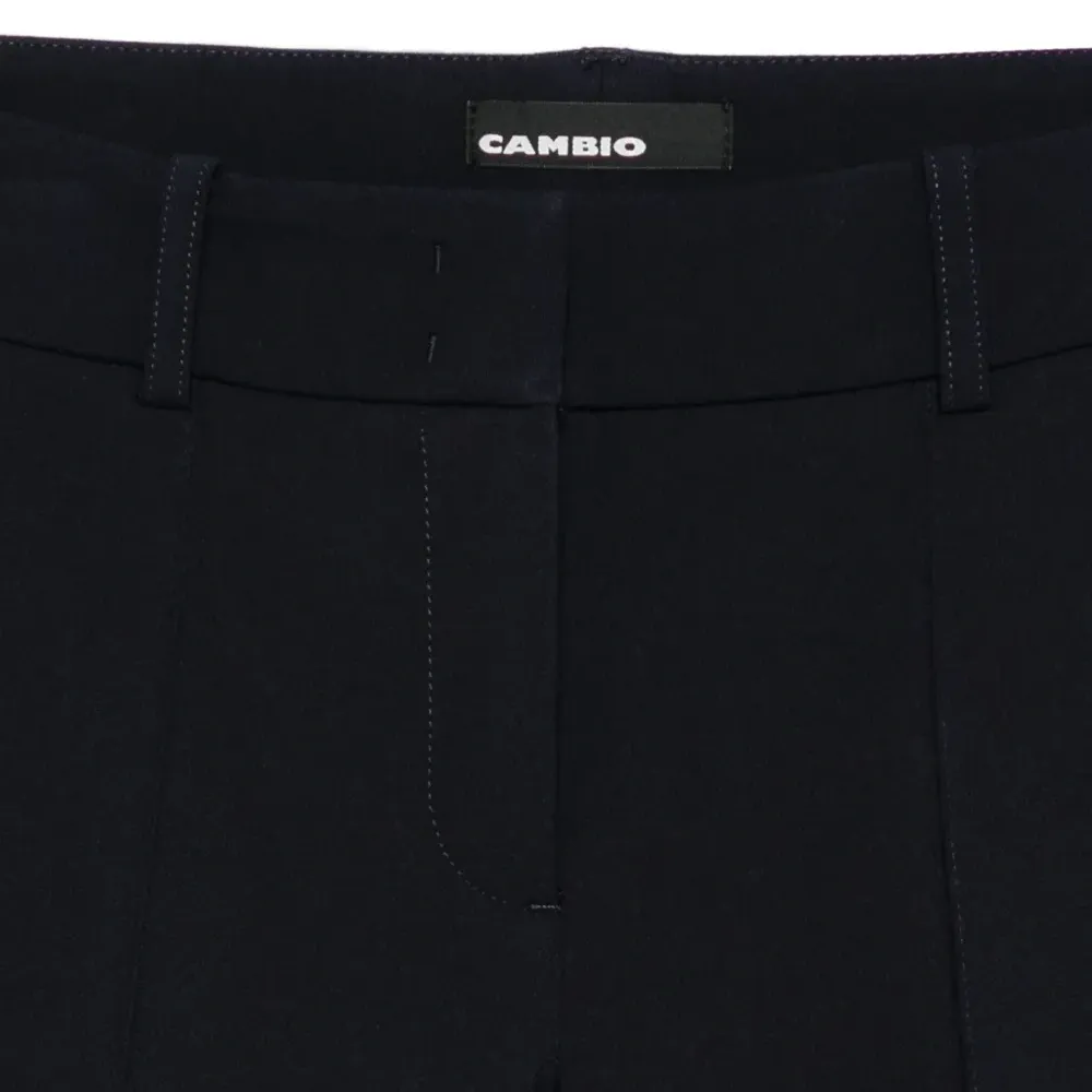 Брюки со складками