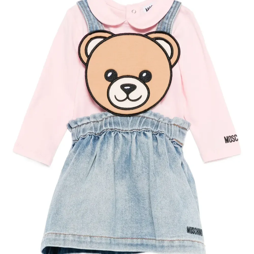 Декорированное джинсовое платье