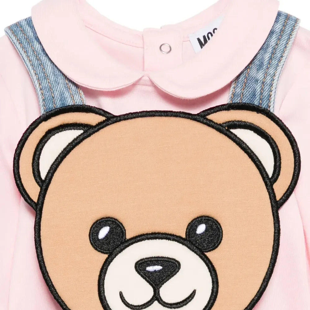 Декорированное джинсовое платье