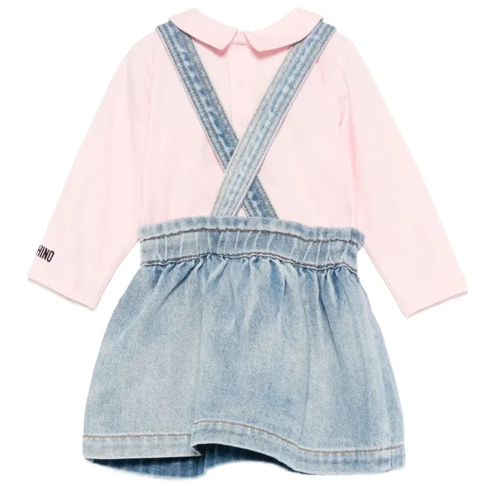 Декорированное джинсовое платье