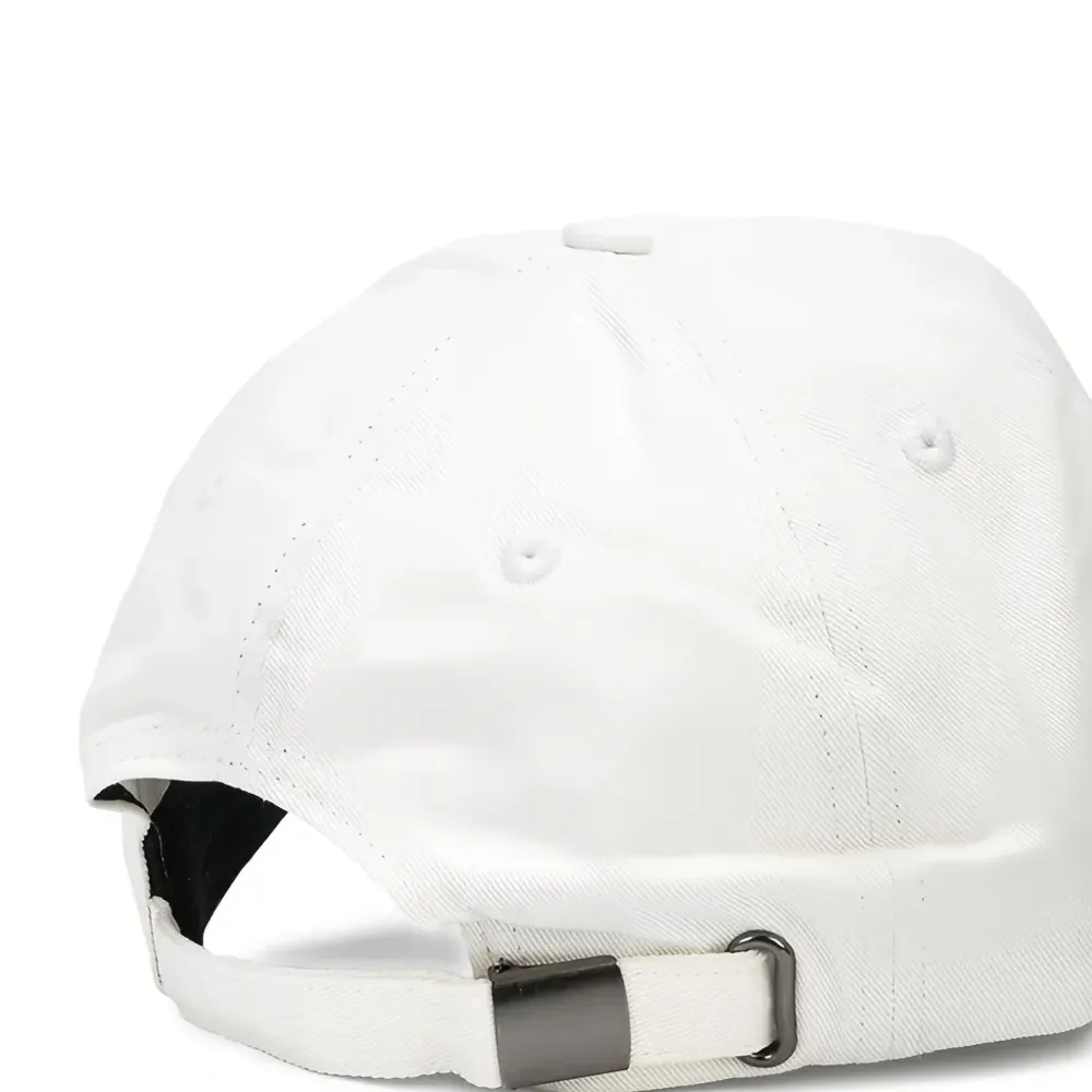 Бейсболка с 8-битным декором Бейсболка с 8-битным декором