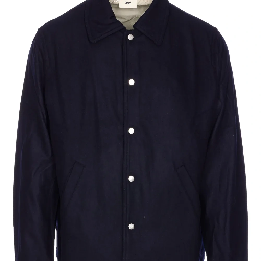 Куртка на пуговицах