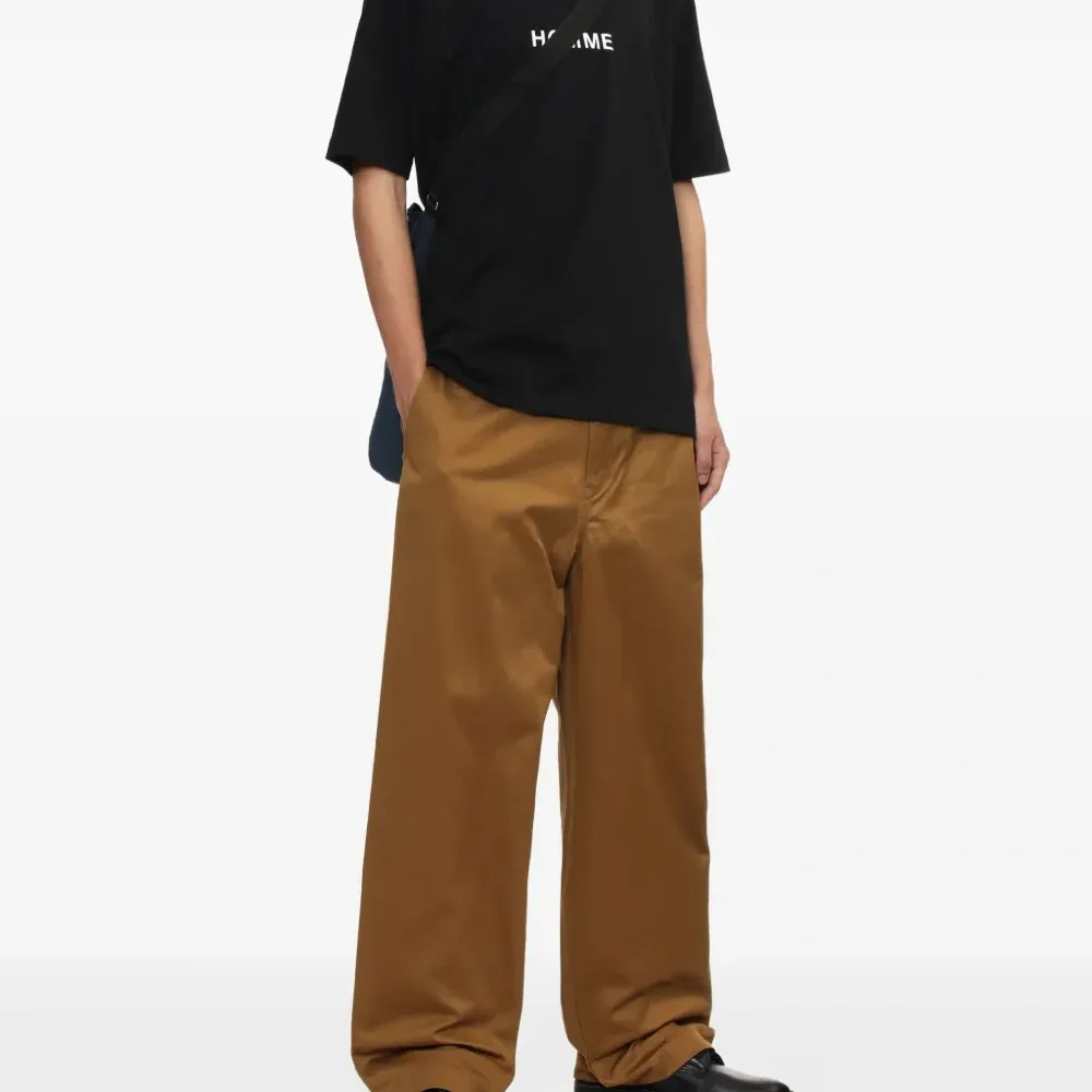 Футболка с логотипом