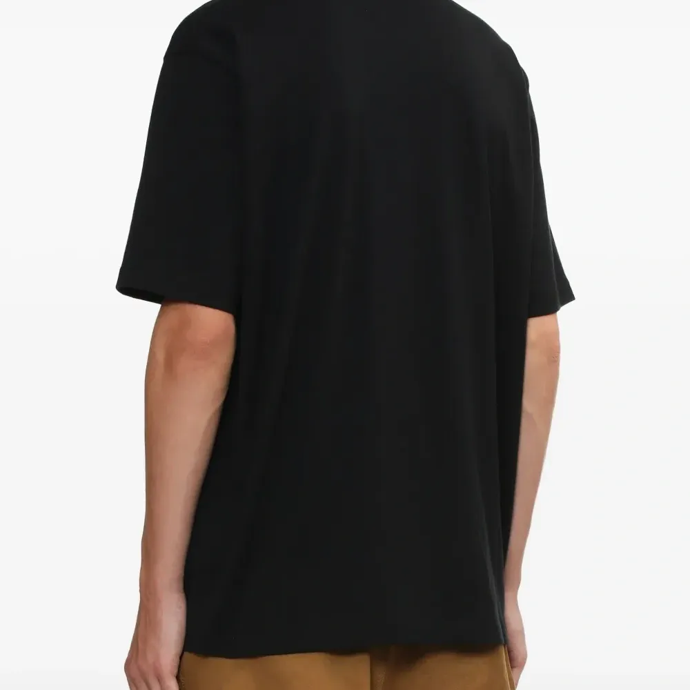 Футболка с логотипом