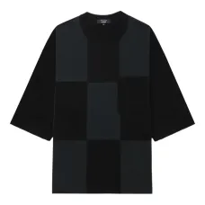 Клетчатая футболка с накладным карманом