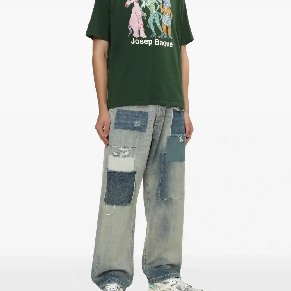 Футболка с графичным принтом