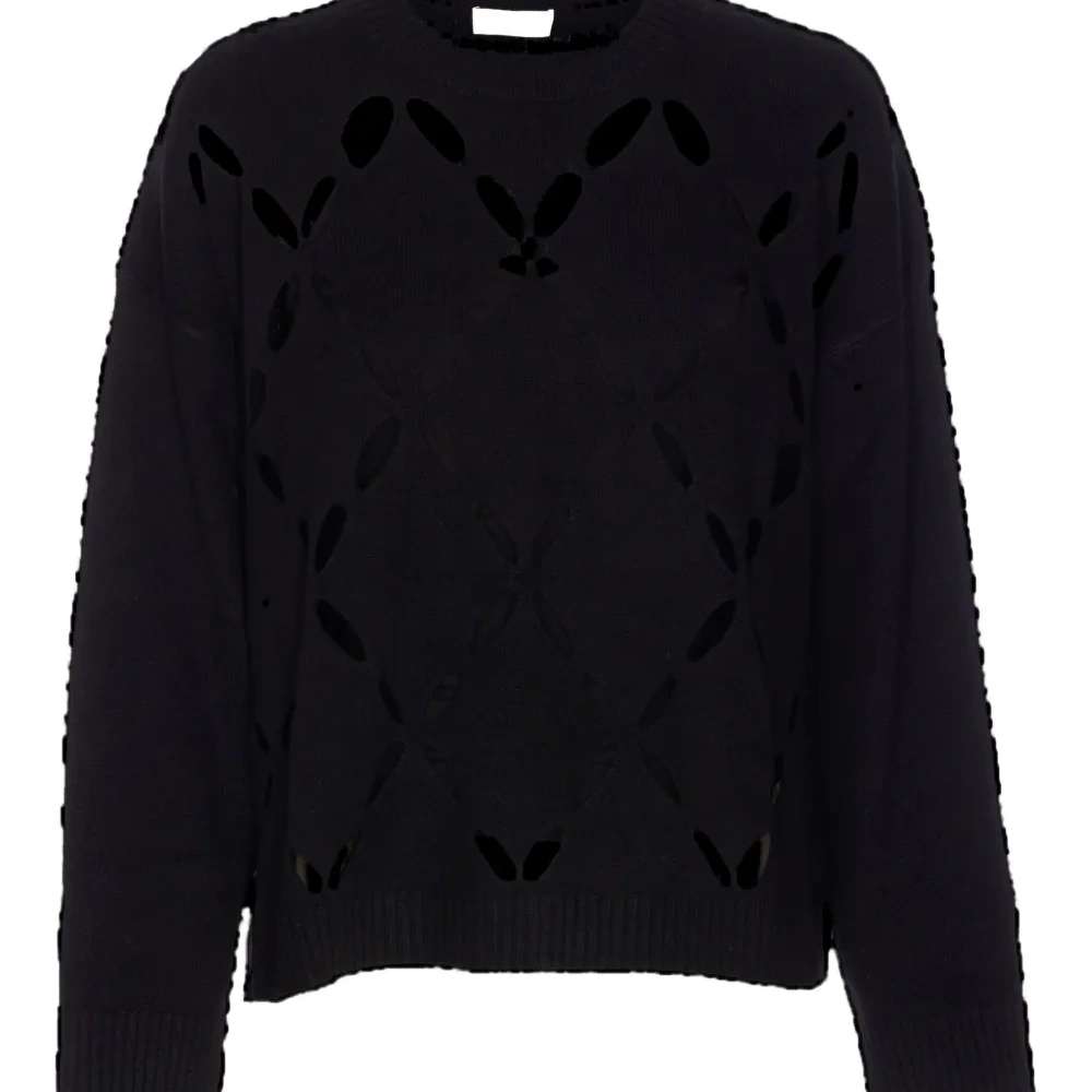 Свитер с круглым вырезом