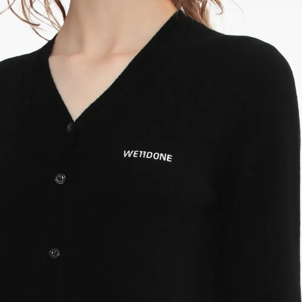 Кардиган с V-образным вырезом и вышивкой