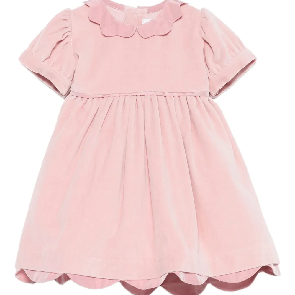 Платье с фестонами