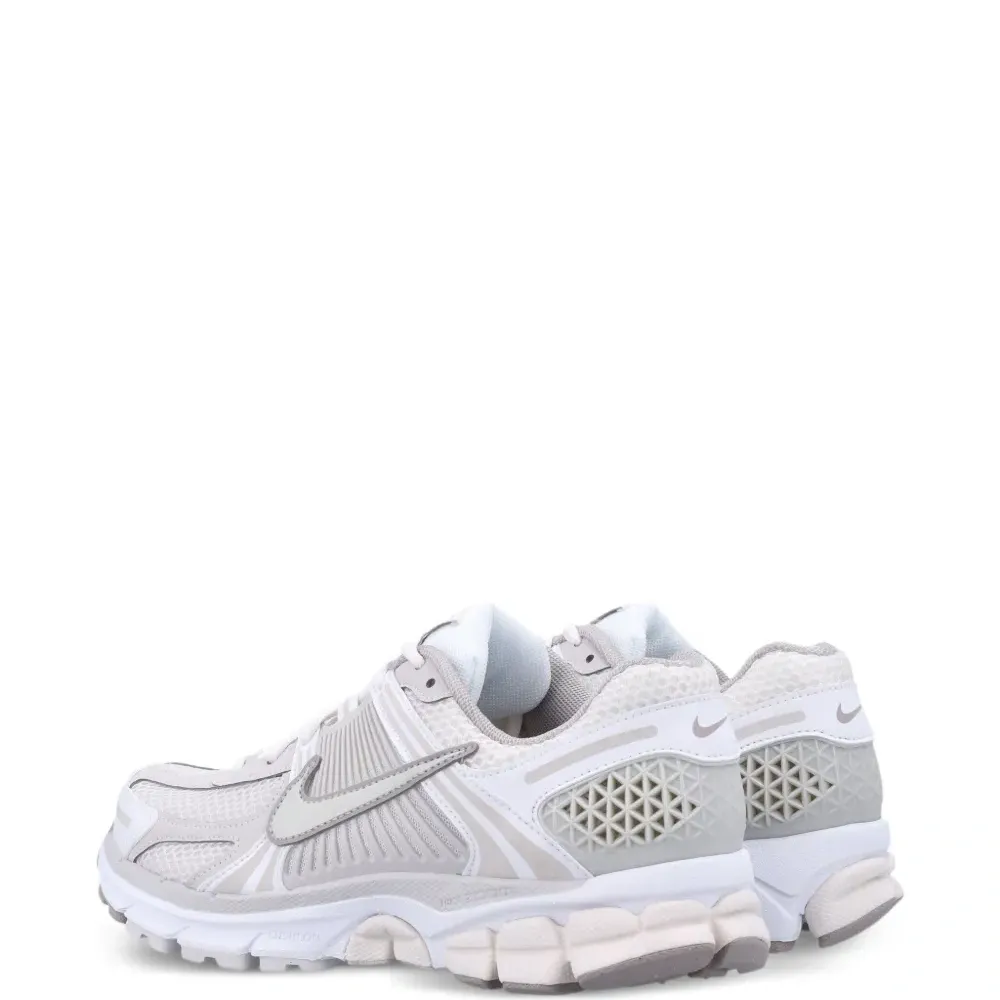 Кроссовки Zoom Vomero 5 Кроссовки Zoom Vomero 5