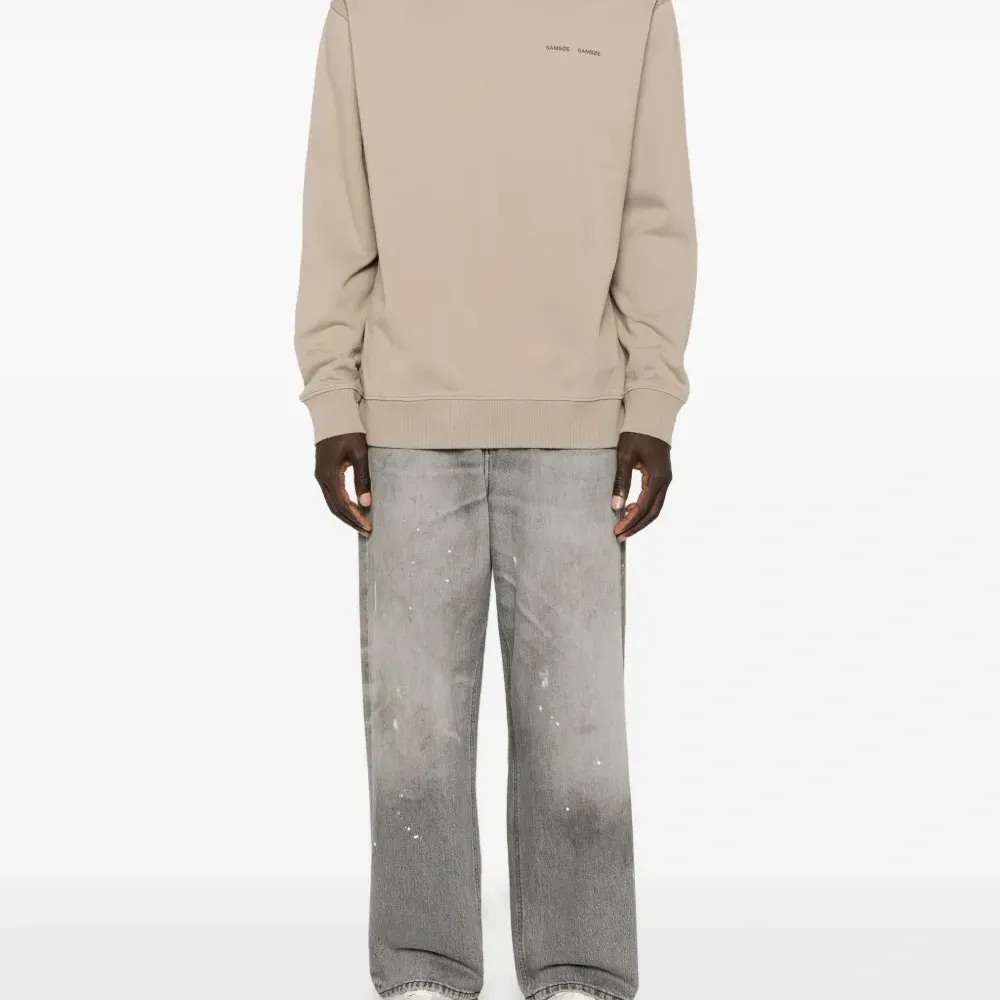 Толстовка с круглым вырезом и логотипом