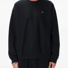 Свитер с круглым вырезом